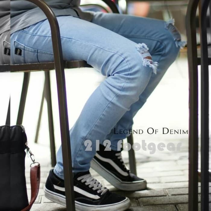 Celana jeans panjang sobek lutut jeans ripped pria celana levis robek