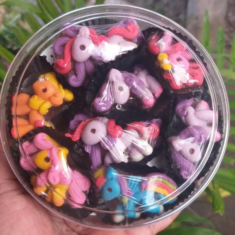

Cokelat karakter Unicorn/kuda pony