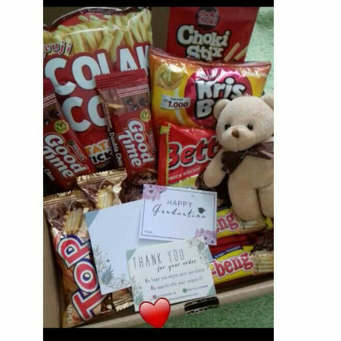 

snack box/gift box/kado ultah/kado wisuda