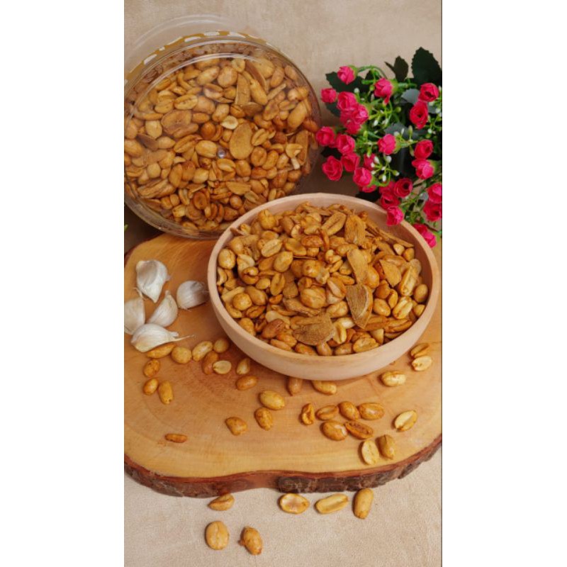 

kacang bawang goreng makku