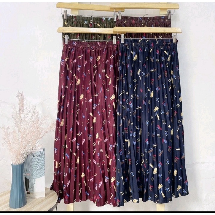 GS-ROK PLISKET DAISY PREMIUM / LILY DAILY PREMIUM /ROK PLISKET PANJANG/ROK PLISKET MOTIF BUNGA-YEJIN NAVY