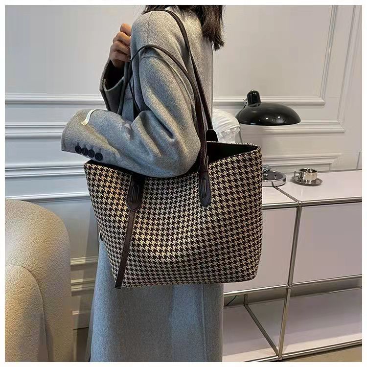 201664 Tas Tote Wanita Import Totebag Cewek Impor Shoulder Bag Cewe (1 KG MUAT 2) GT1917 LT2019 JTF01343 CR7732 EL5737 BQ3364