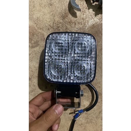 lampu tembak.mobil dan truk maxtel mata4. 12/24v