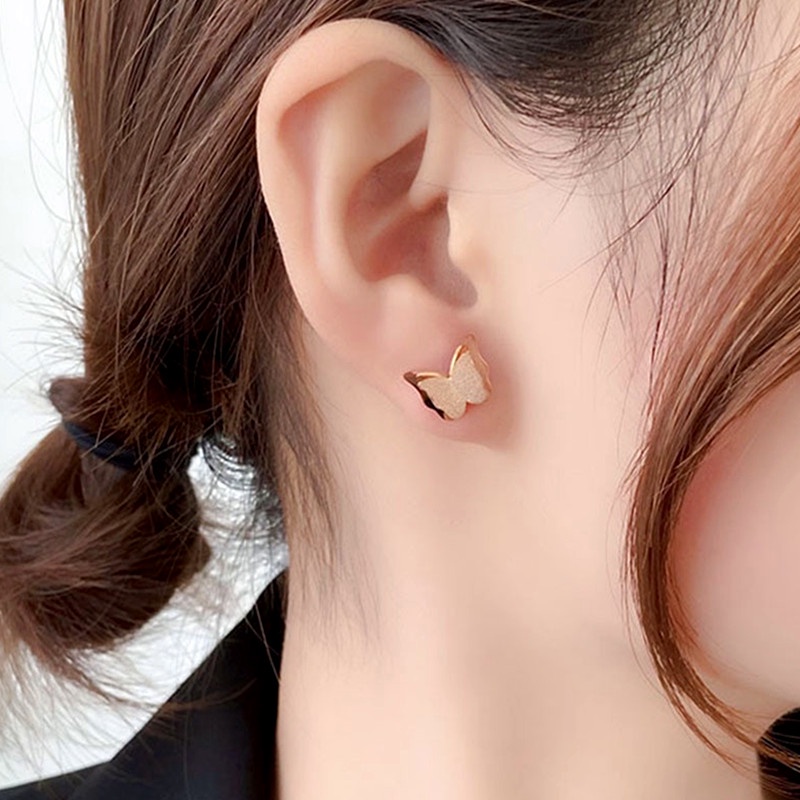 Anting Titanium Wanita Tindik Kupu-kupu Anti Karat Premium Emas 18k Perhiasan Korea