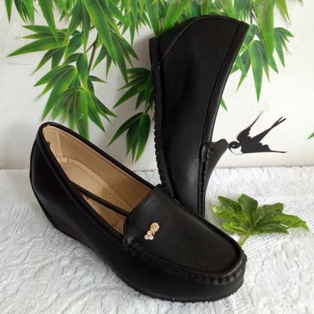 Sepatu wanita wedges kulit/hitam uk 40/mollyca original