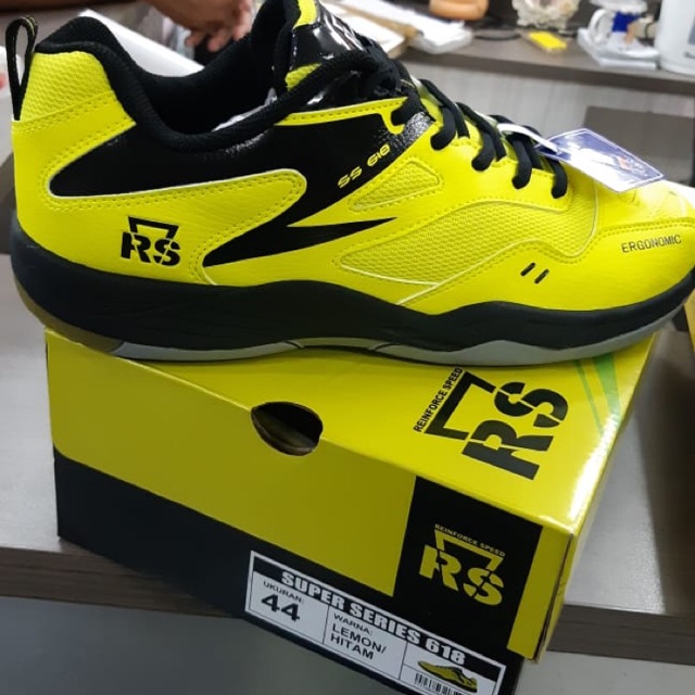 Sepatu badminton rs reinforce speed superseries ss618