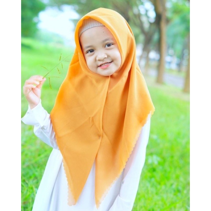 HIJAB SEGIEMPAT KIDS / HIJAB ANAK / BELLASQUARE ANAK / JILBAB ANAK POLOS / KERUDUNG ANAK