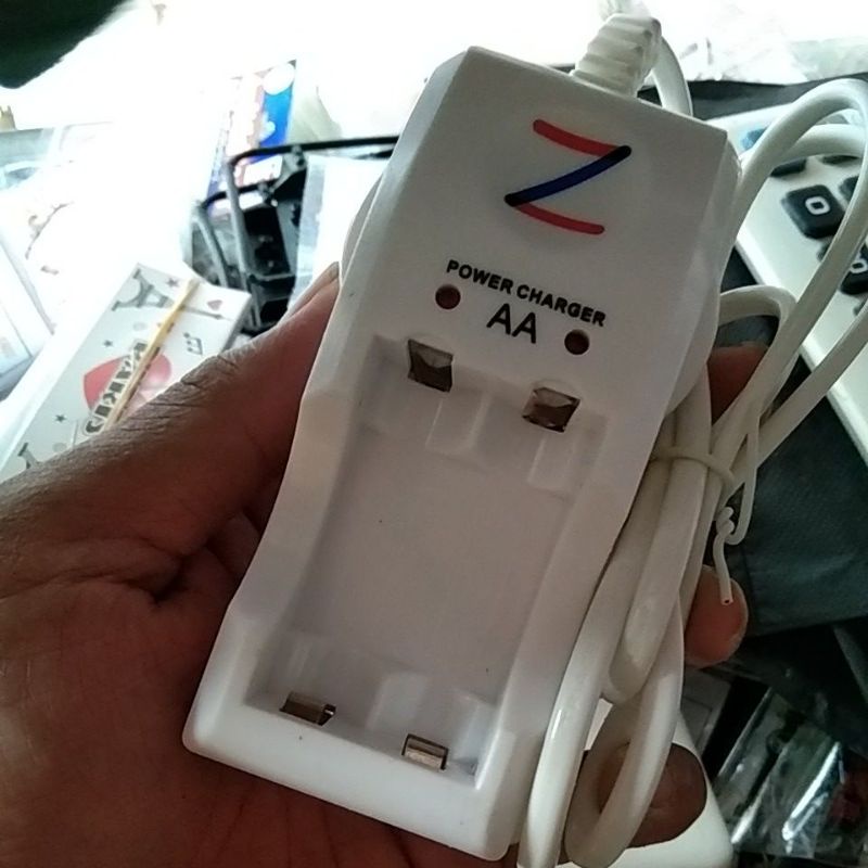 CHARGER BATERAI MURAH 4SLOT / ALAT CAS BATERAI AA / CASAN BATERAI