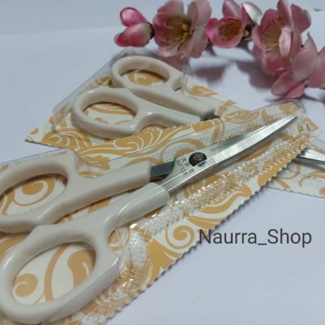 

Gunting lengkung / gunting bordir merk daji uk 5 inch