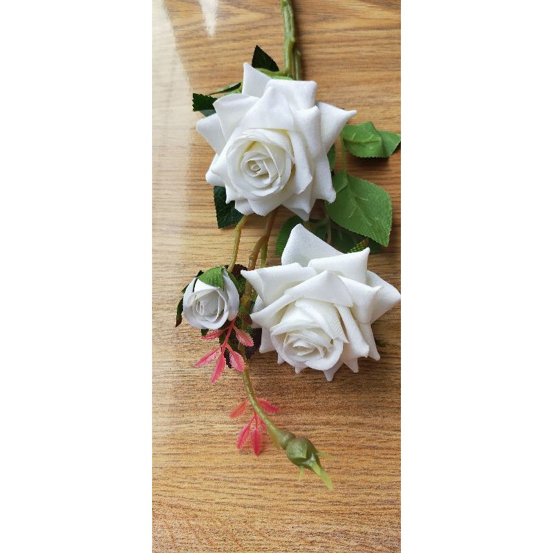 BUNGA MAWAR TANGKAI PLASTIK / BUNGA MAWAR BERDURI BUNGA ARTIFICIAL-Putih