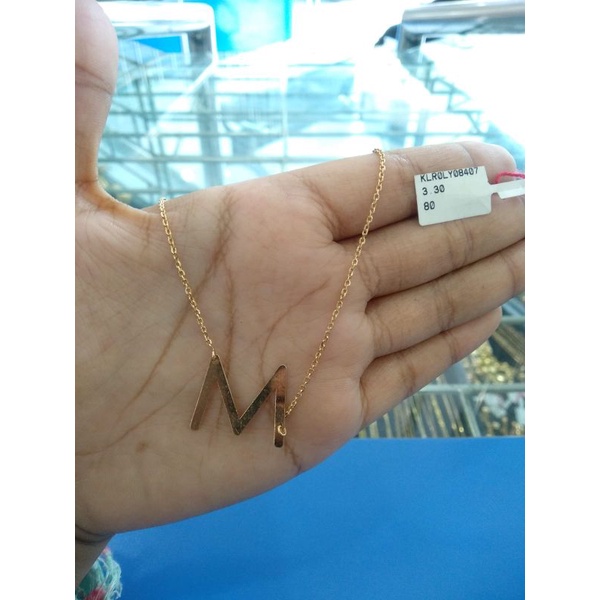 Kalung Huruf M Kadar 8K