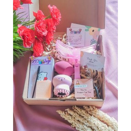 

Hampers lebaran/Gift/Hampers valentine/Box KOTAK KADO ULTAH,PERNIKAHAN,WISUDA,DLL