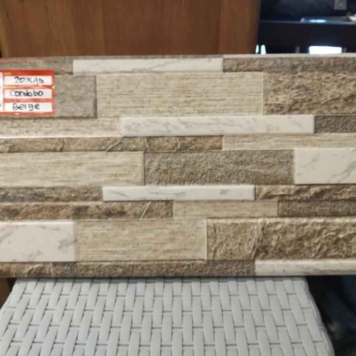 keramik dinding motif batu alam centro cordoba beige dan graphit 20x40