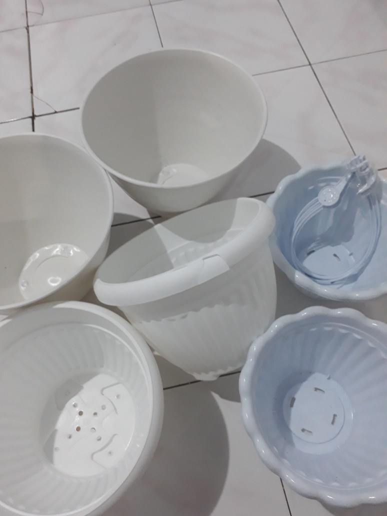 Pot Tanaman / Bunga Gantung 25 Renda Putih