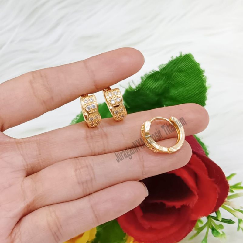 Anting Titanium Jepit Dewasa Full Mata Lucu Imut Anti Karat