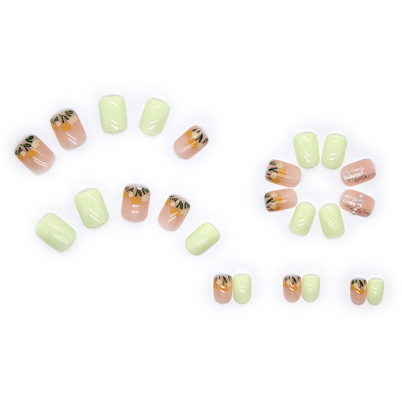 24pcs / Kotak Kuku Palsu Desain Bunga Kecil Aksen Glitter Berlian Imitasi Warna Kuning Untuk Dekorasi Nail Art