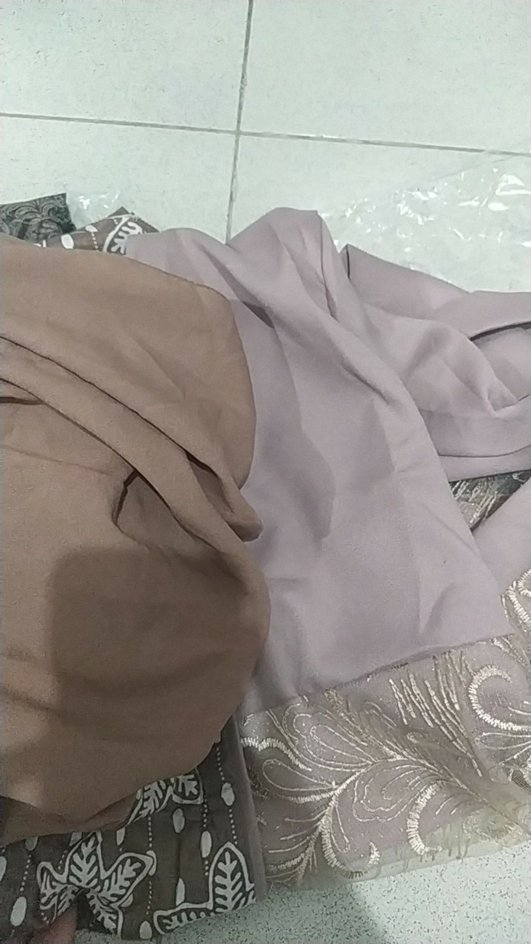 Atasan Batik Dolby Dolbi Dobby Doby Tenun Sutra Tulis Halus Katun Atbm Baron ,sarombit Atasan