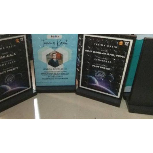 

Termurah!! KODE-597 Plakat Laminasi 3D