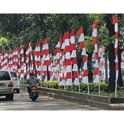  Bendera umbul umbul zigzag merah putih warna warni 8 mata 