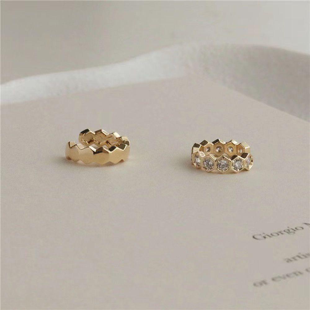 Mxbeauty Asimetris Klip Telinga Mode Temperamen Zirkon Halus Lingkaran Telinga Manset925 Sterling Perak Palsu Tulang Rawan Tindik Anting-Anting Perempuan Rasa Senior Logam Klip Anting-Anting