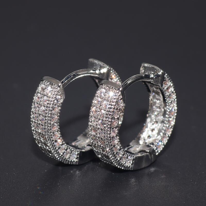 Anting Bentuk Bulat Bahan Zircon Warna Putih Untuk Pria Dan Wanita