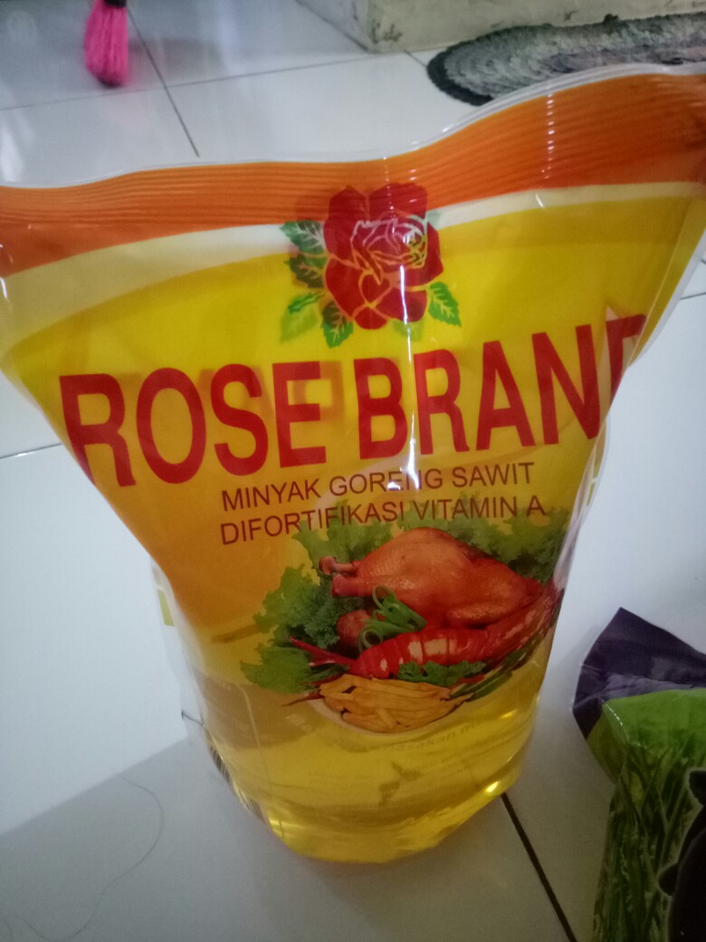 Minyak Goreng Wingsfood Kemasan Refill  Sabrina 2 Liter dan 