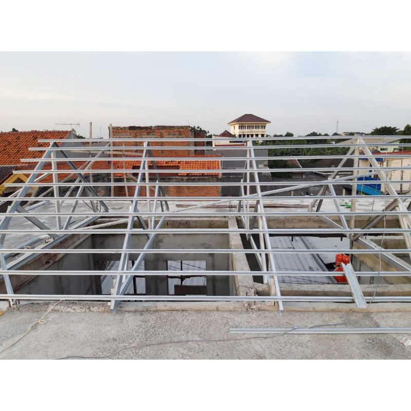 Rangka baja ringan 0,75mm+Jasa pemasangan genteng keramik