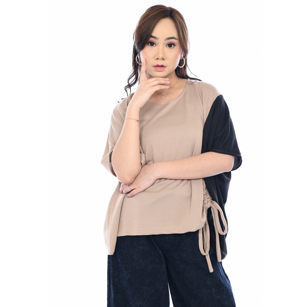 Yoenik Apparel Oversize Two Tone Colour Khaki - Black M13960 R43S4 - Atasan Wanita Blouse Oversize Baju Two Tone-1