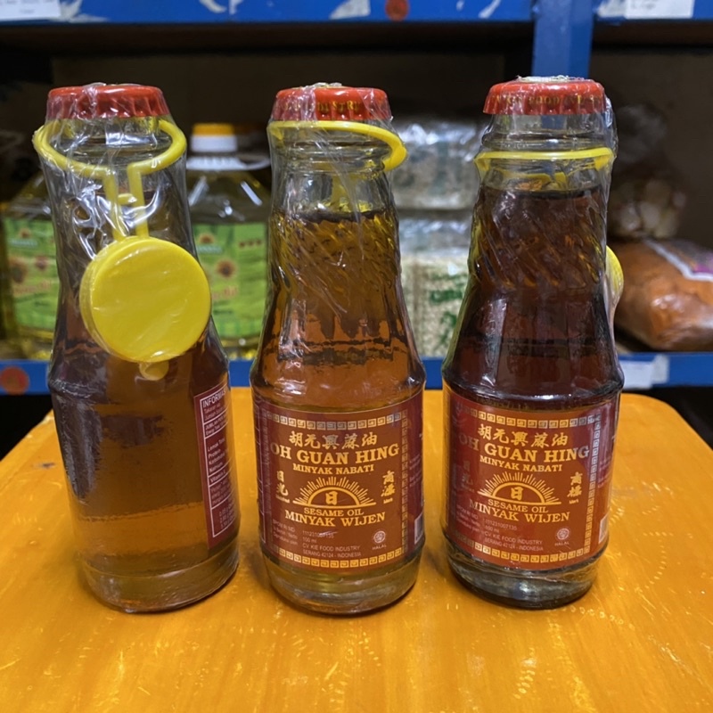 

(110ml) Minyak wijen/ Minyak nabati/ Minyak Oh Guan Hing/ Minyak cap matahari/ Sesame oil