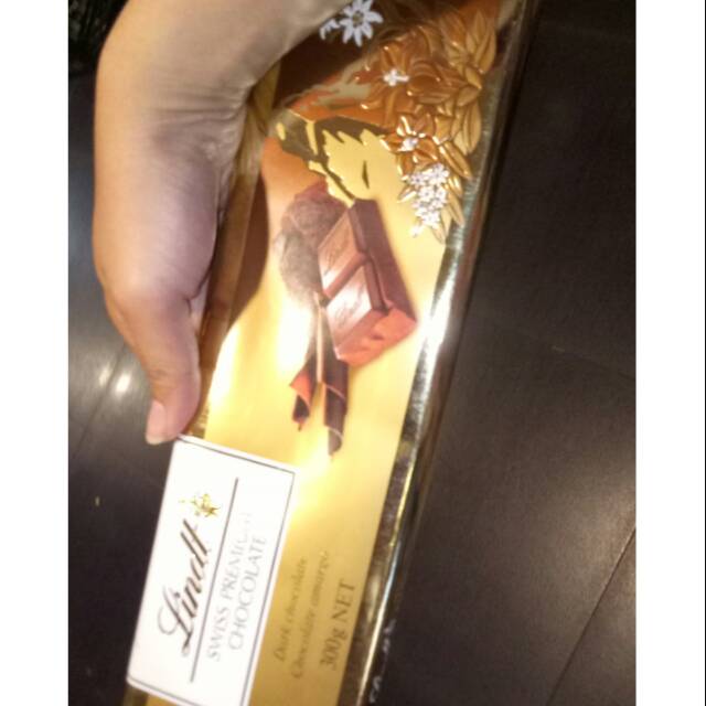 

Lindt Dark & Milk Chocolate 300gr