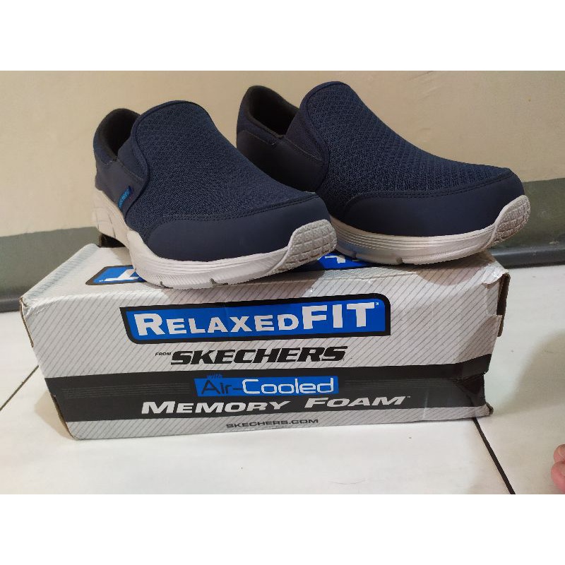 Harga sepatu discount skechers memory foam