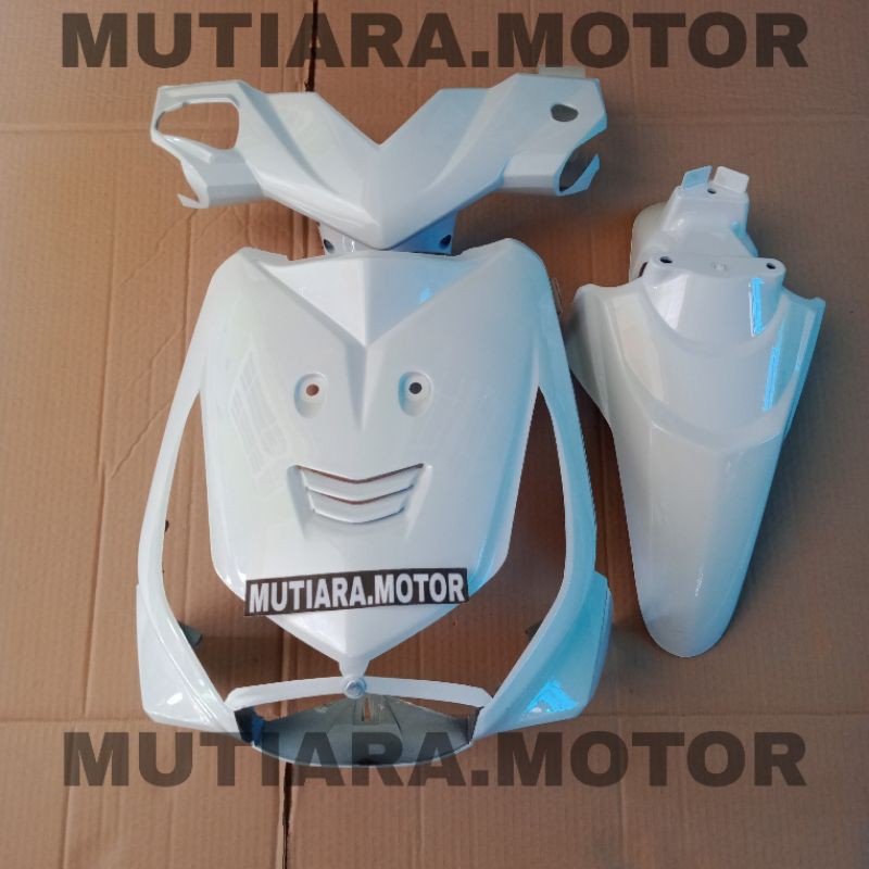 Cover Body Depan Beat Karbu Putih