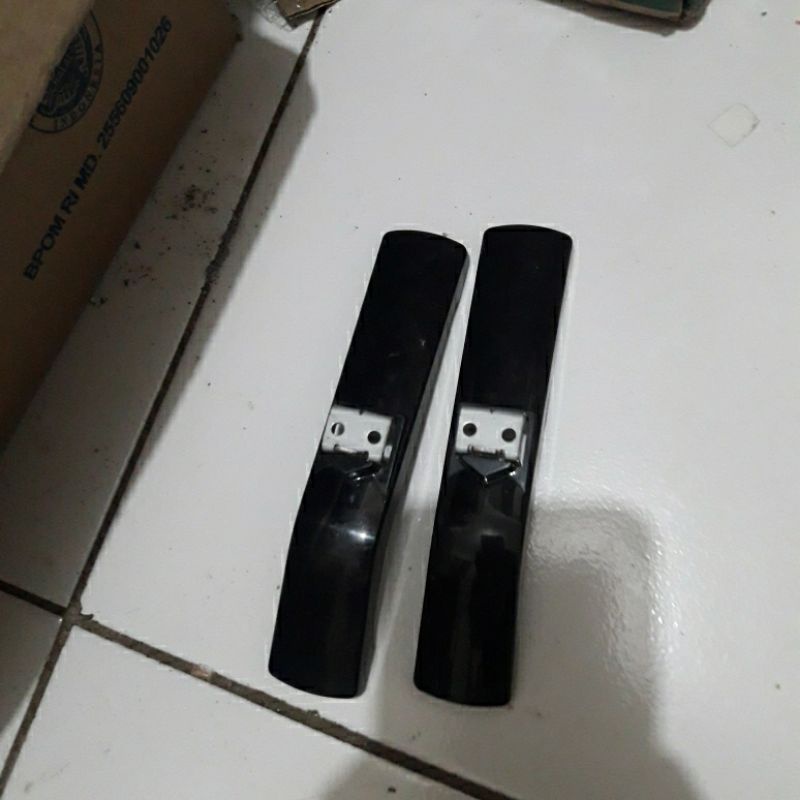 STAND DUDUKAN KAKI TV SHARP LED LC24LE1701 KAKI DUDUKAN TV LED SHARP LC24LE1701