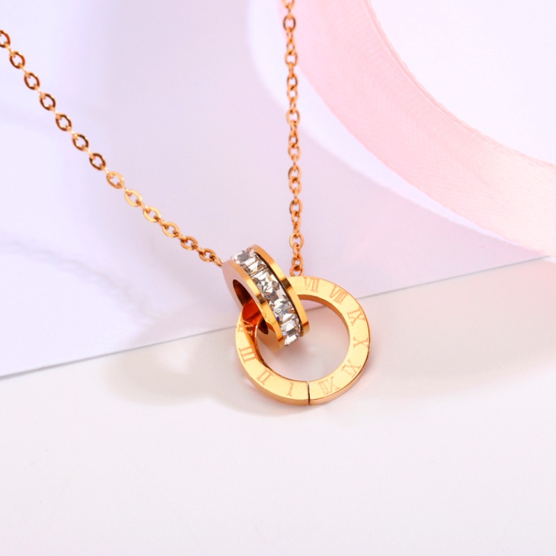 Kalung Rantai Dengan Liontin Cincin Ganda Aksen Berlian Imitasi Warna Rose Gold