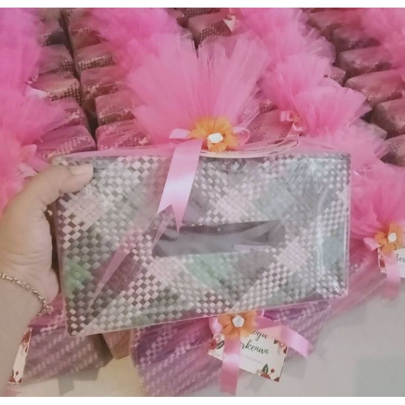 Kotak tissu murah/ kotak tissu souvenir / kotak tissu pandan