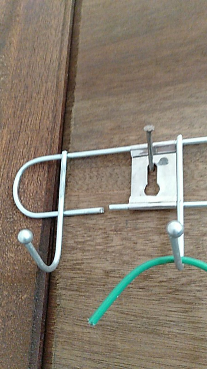 Kapstok Gantungan Baju Besi Murah