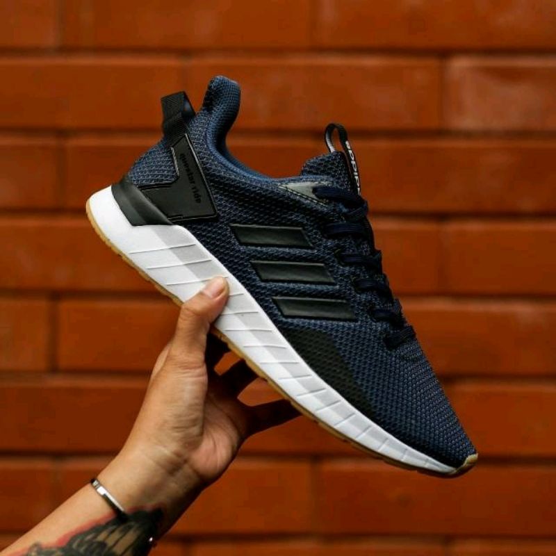 Adidas Questar ride Navy Sol Gum Original OEM / Sepatu Sneakers Pria