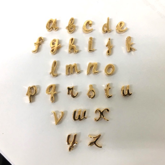 LIONTIN HURUF KECIL BLUSUKAN LATIN