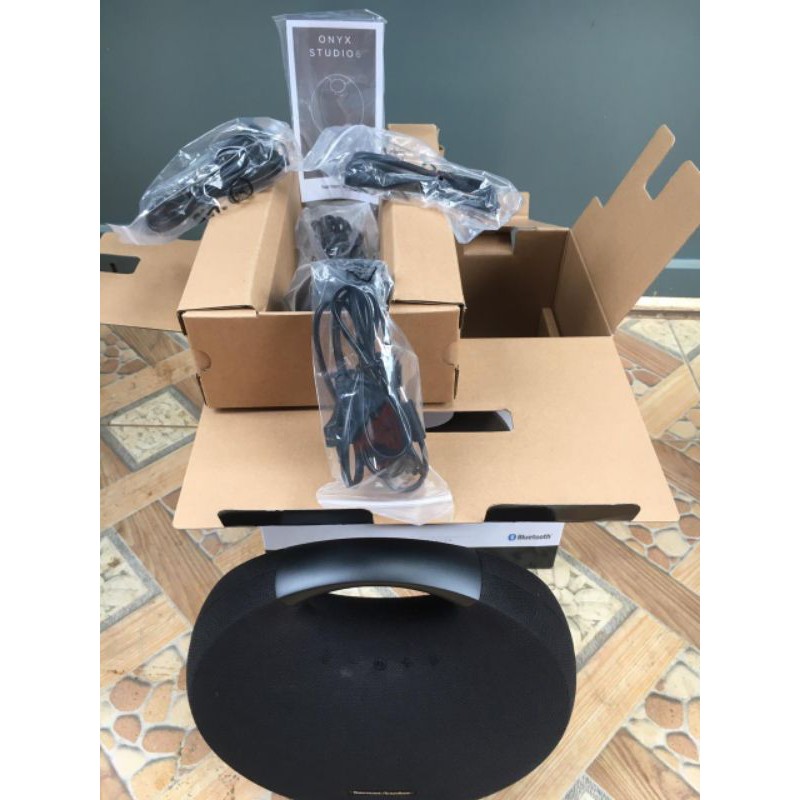 Harman kardon onyx 6