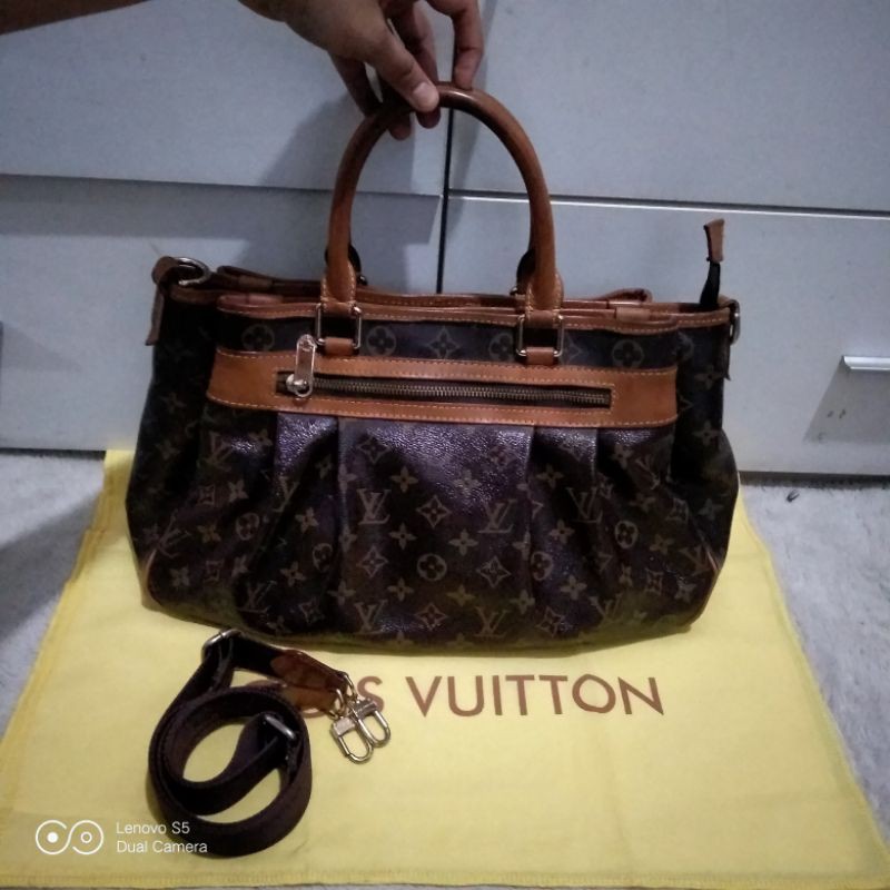 preloved bag lv mono 3 ruang no seri 40*25 leather