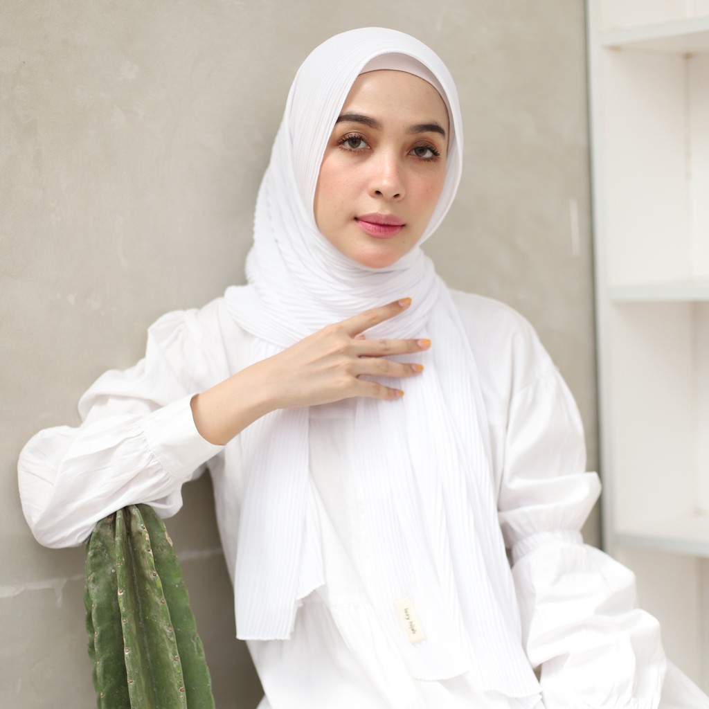 Lozy Hijab - Ayra Pleats Shawl ( Pashmina Full Plisket )-White
