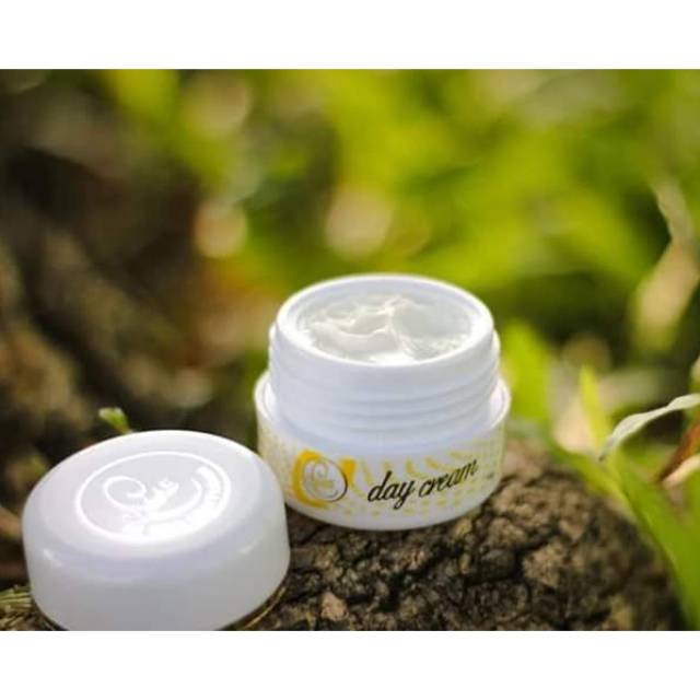 ...ECER BEBWHITE C / CREAM (KRIM) SIANG BBC SKINCARE