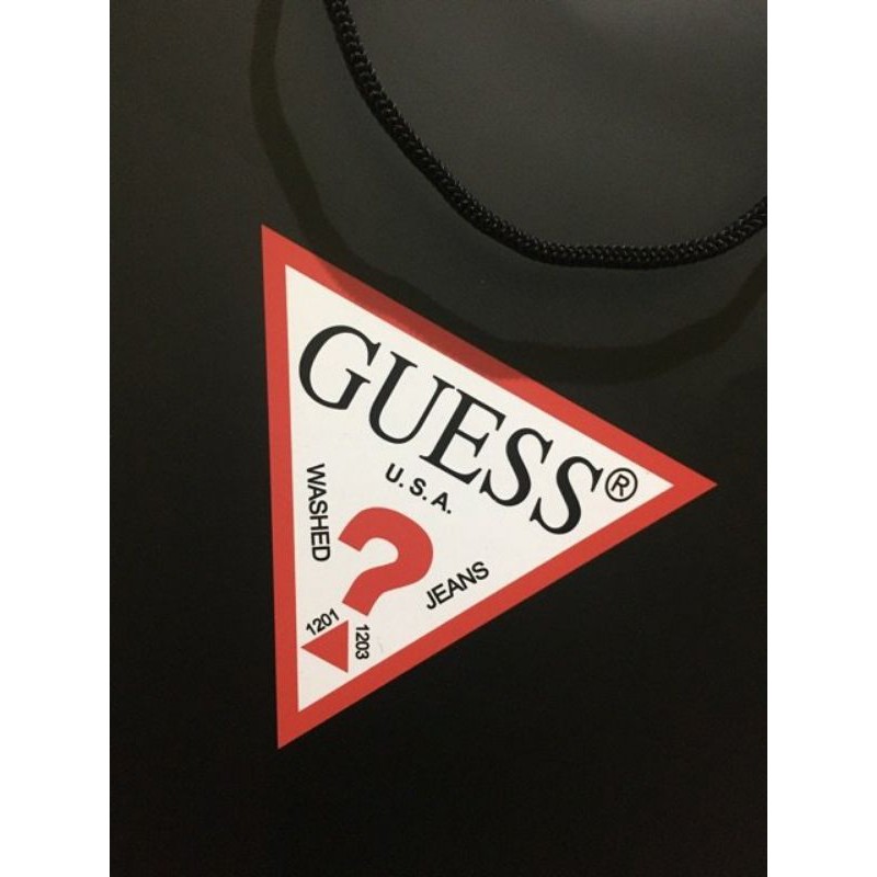 

Paperbag Guess Ori TERMURAH SE-SHOPEE