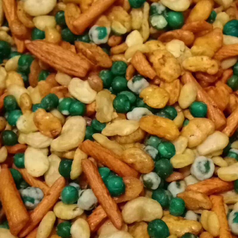 

Snack kombinasi pedas manis