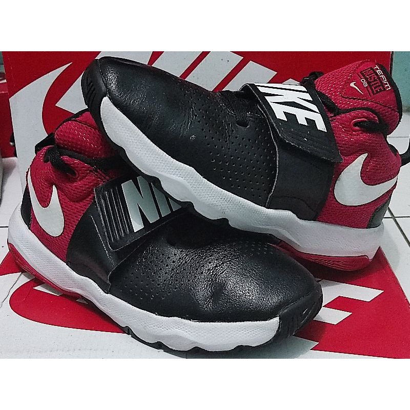 sepatu kids nike team hustle D 8 GS