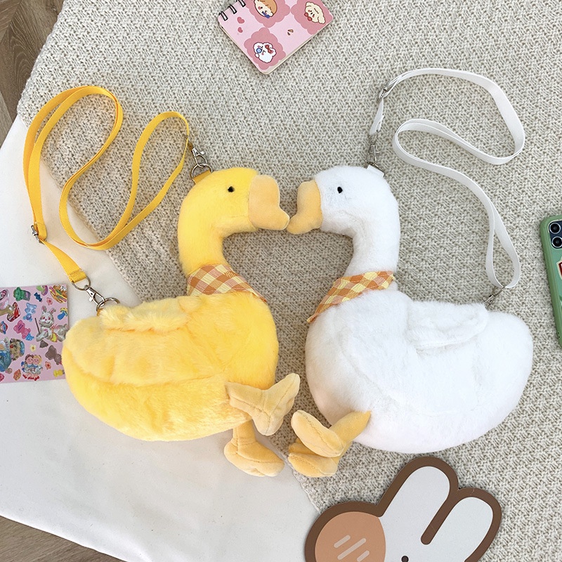 Tas Selempang Bebek Bulu/Tas Bebek Bahan Plush Bulu2 Bentuk Kartun Bebek Gaya Korea [READY Jakarta]