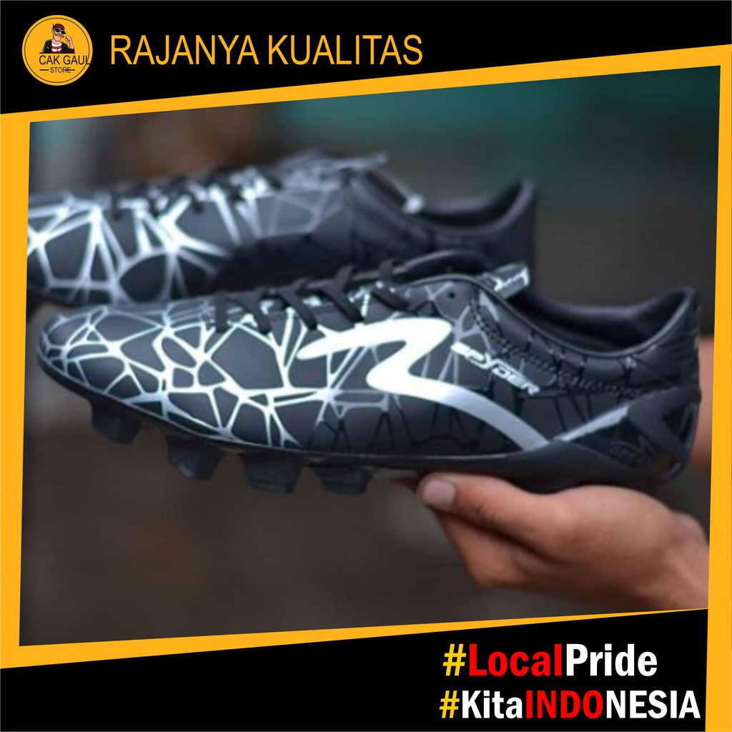 Sepatu Sepak Bola Specs Spyder FG hitam silver