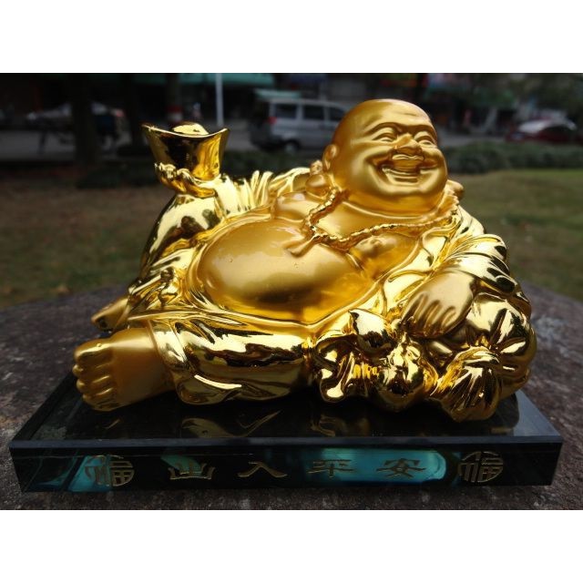 Pajangan Dashboard Mobil Maitreya Gold