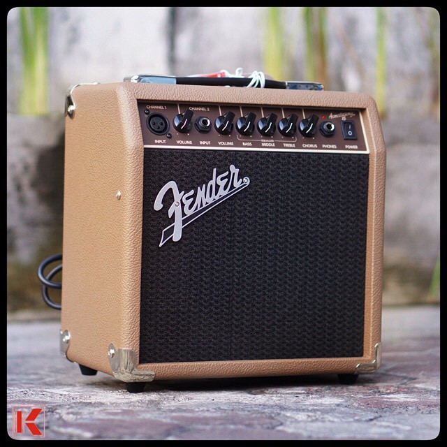Ampli Gitar Akustik Fender Acoustasonic 15
