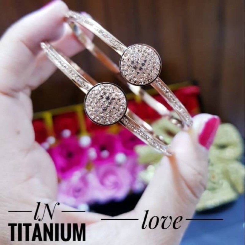 Gelang titanium bangle cantik wanita